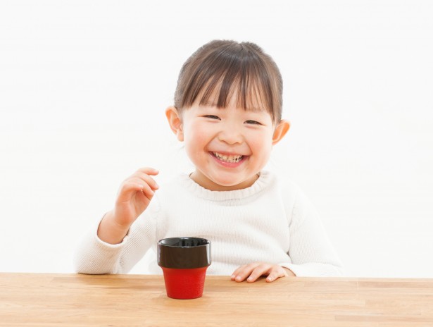 こぼしにくいコップ