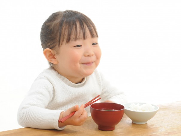 bowl_girl_smile-605x456
